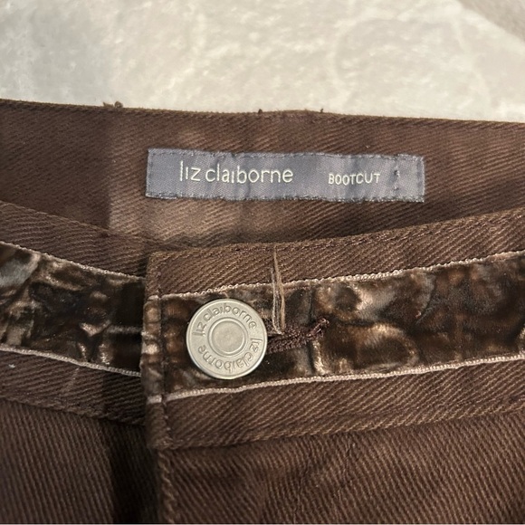 Liz Claiborne Bootcut Jeans Chocolate Sz 12R Velvet Trim - Picture 3 of 10